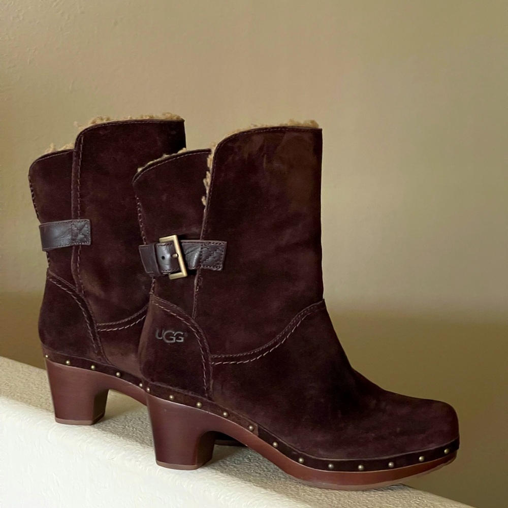 Ugg Amoret (Java) Boots Size 9 - Slightly Used - image 1
